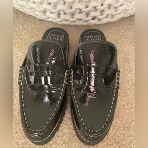 Donald J. Pliner black patent leather mules. New. never worn  size 7.5